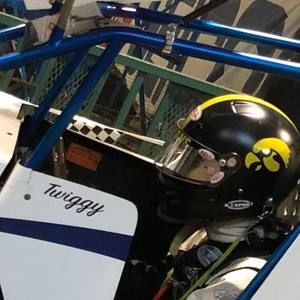 Meet your Posher, Devin